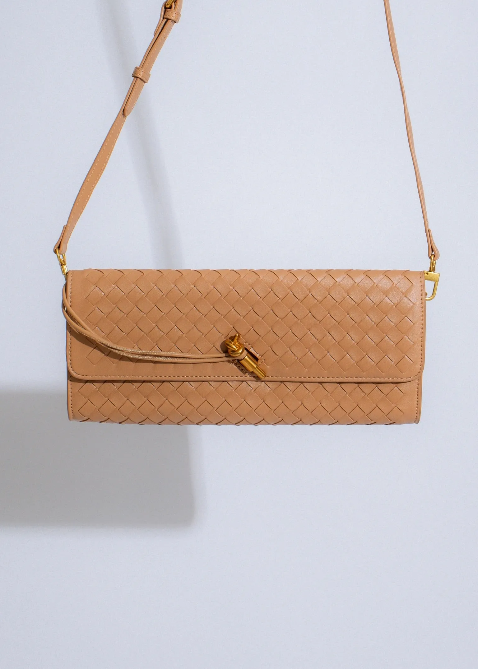The Woven Grace Clutch Nude