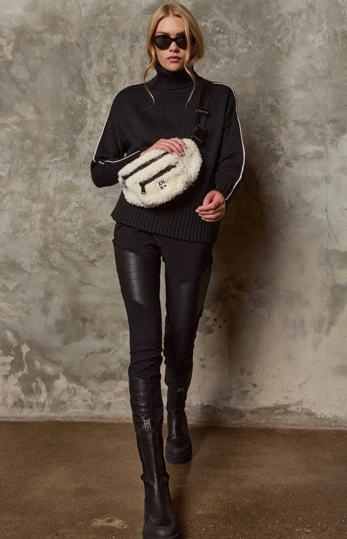 Women's Everyday Shearling Belt Bag